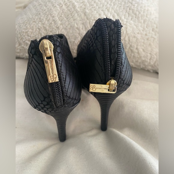 Jessica Simpson Snake Print Black Ankle Strap Pointed Heel - Picture 5 of 7